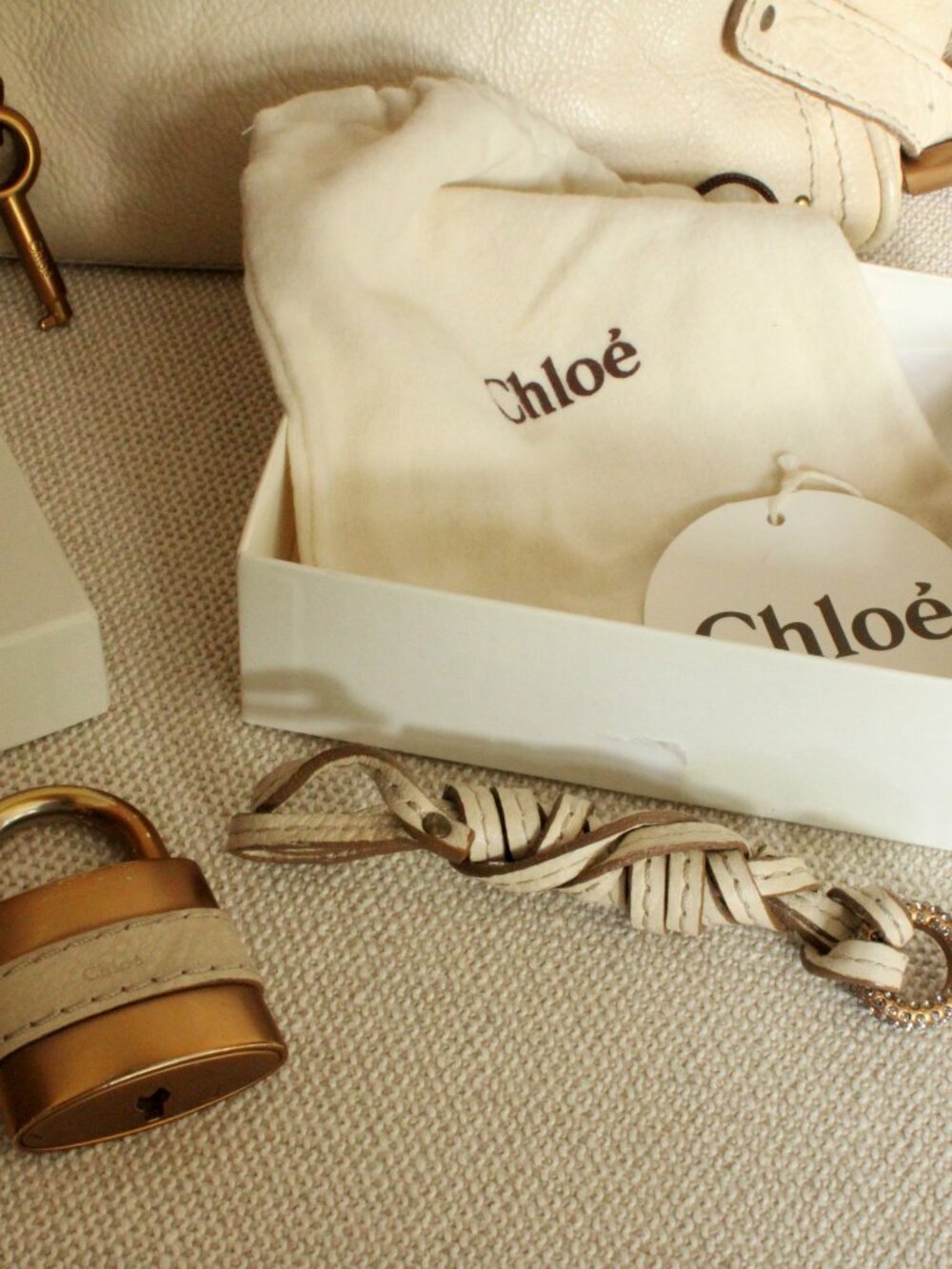 Vintage Chloé Paddington Leather Bag w/ 2 Padlocks, 2 Keys & Authentication card - Picture 15 of 16